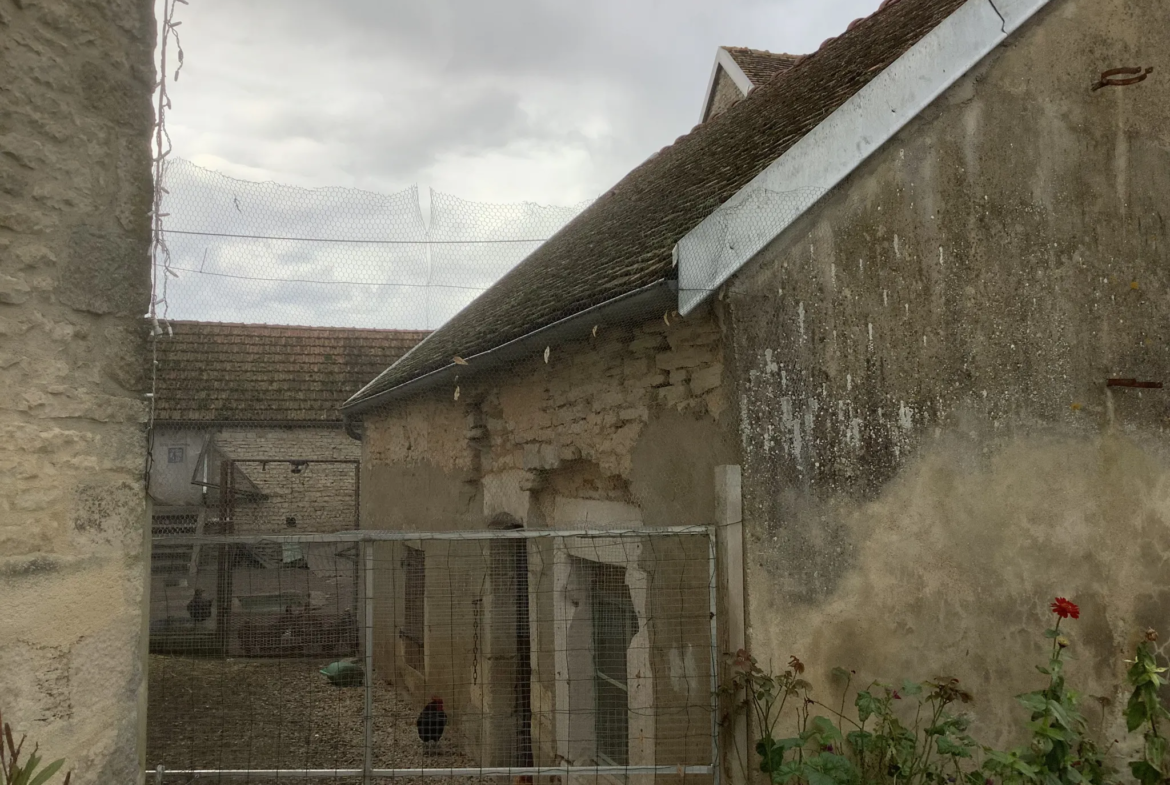 Ferme avec Dépendances à Montbard 