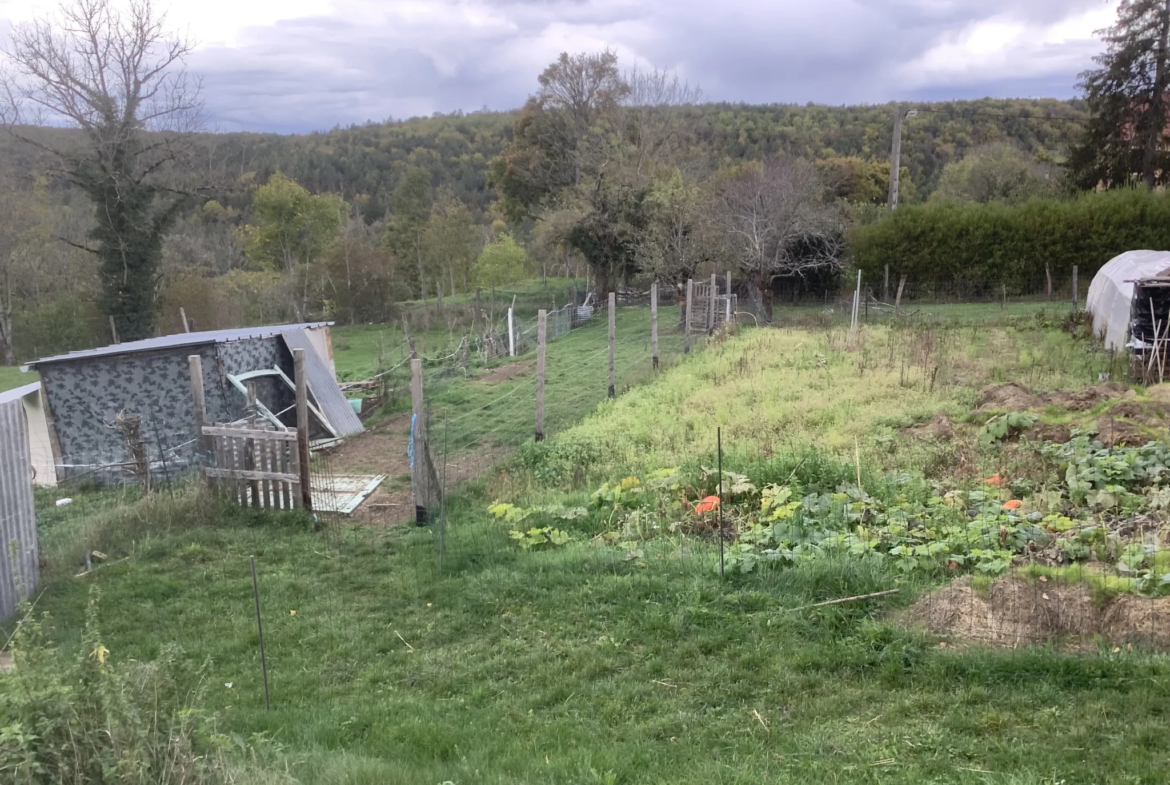 Ferme avec Dépendances à Montbard 