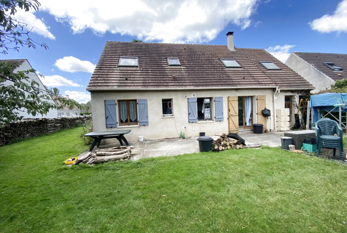 Maison à fort potentiel à Neuilly sous Clermont 