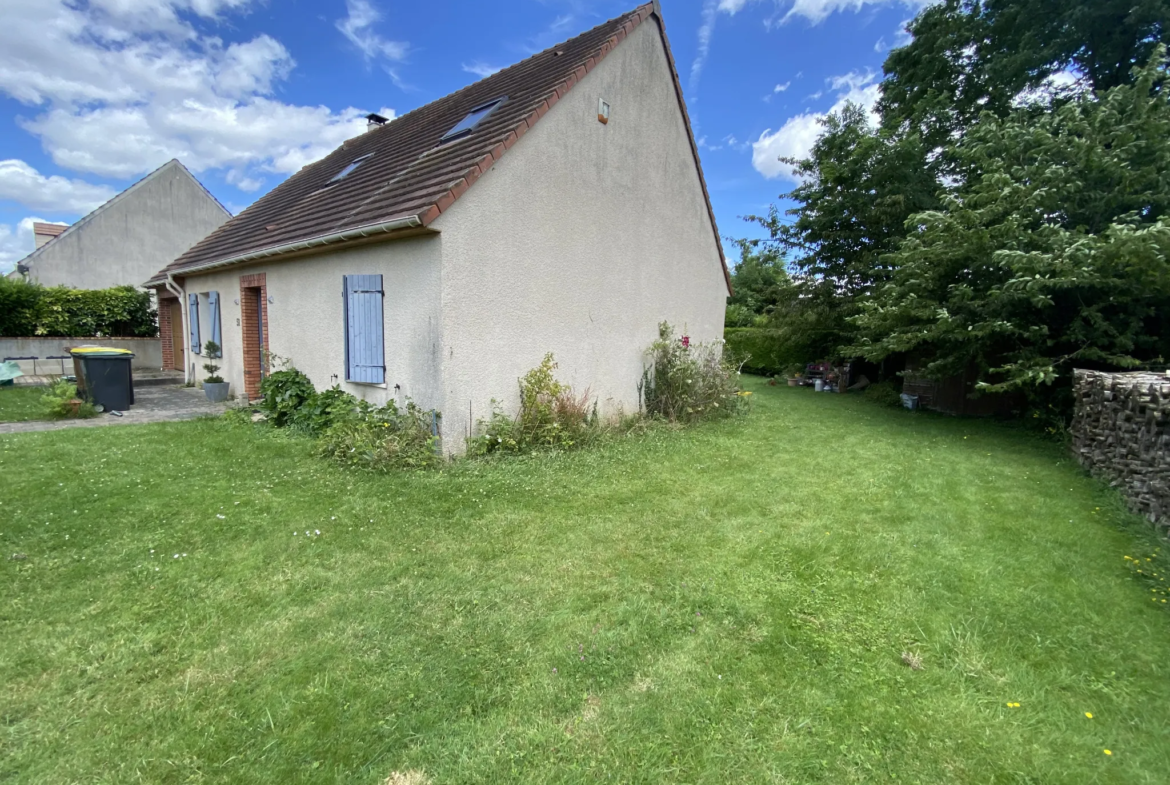 Maison à fort potentiel à Neuilly sous Clermont 