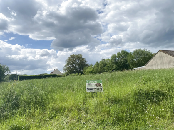 Terrain viabilisé de 2665m2 à St Justois, St Remy en l'eau