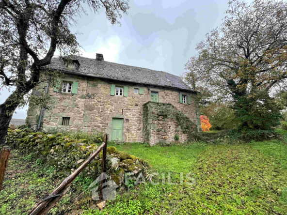 Maison à Golinhac avec Vue sur la Vallée du Lot