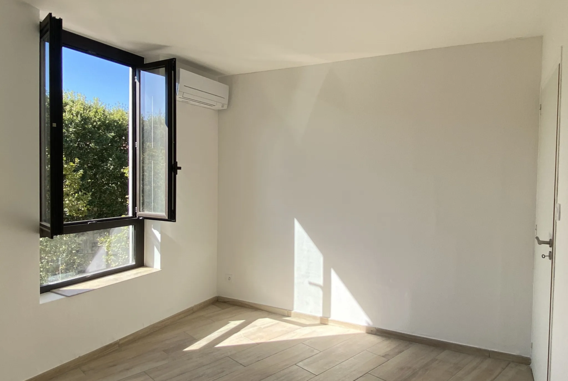 Appartement Rénové avec Vue sur les Quais, Perpignan 