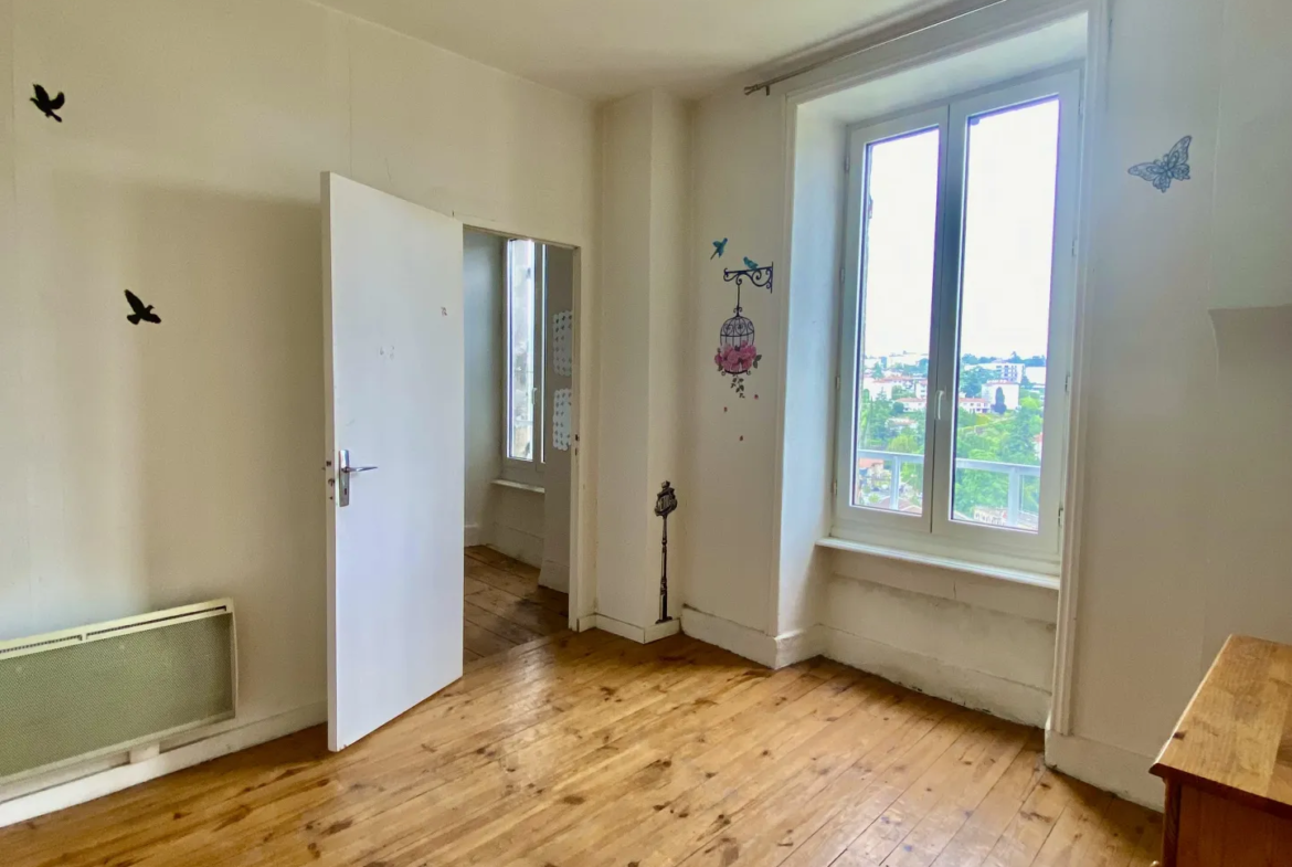 Appartement lumineux avec vue à Annonay 