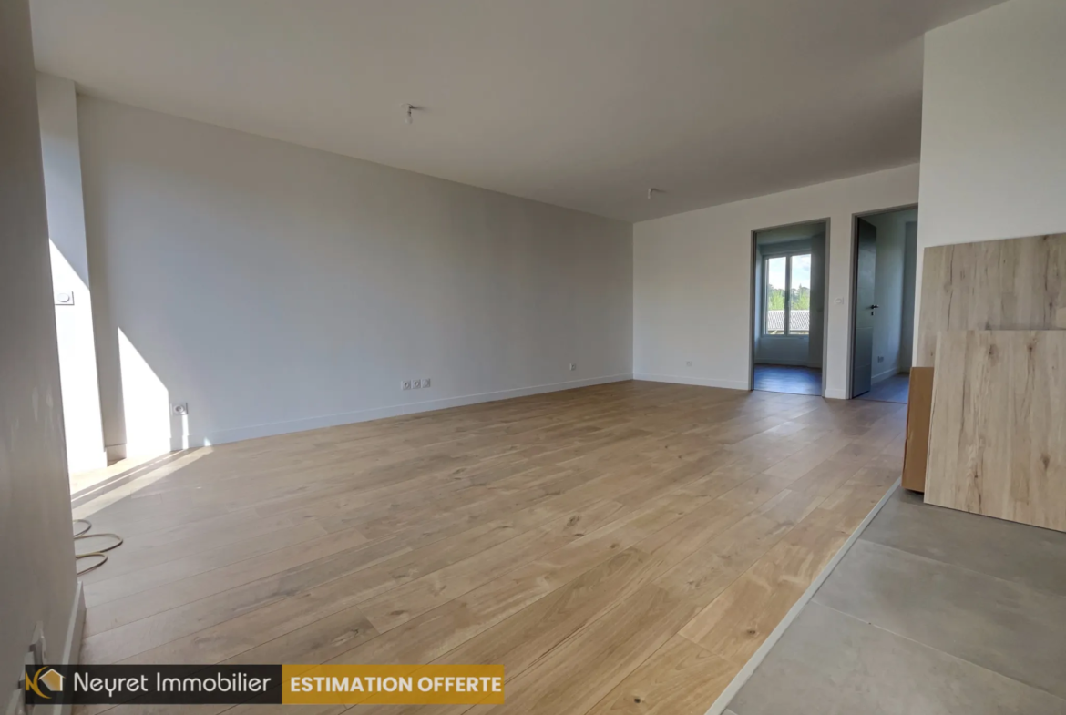 Appartement T4 avec terrasse et parking à Serezin-du-Rhone 