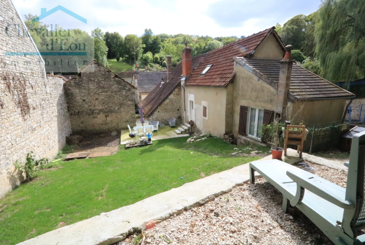 Maison à Molosmes proche de Tonnerre avec 5 chambres 