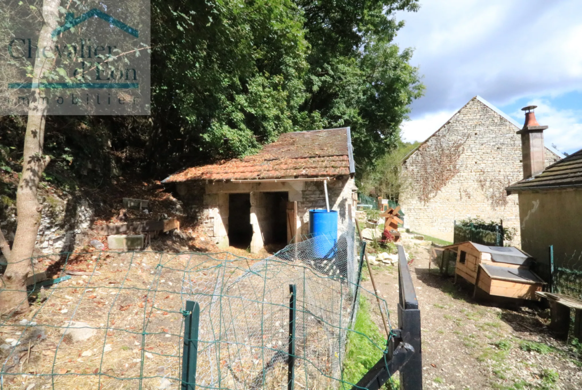 Maison à Molosmes proche de Tonnerre avec 5 chambres 