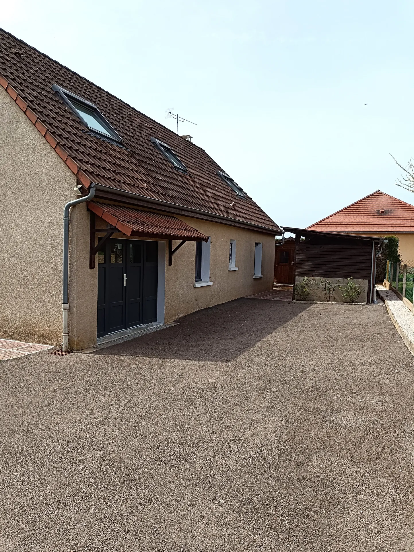 Pavillon lumineux avec 5 chambres à Auxy 