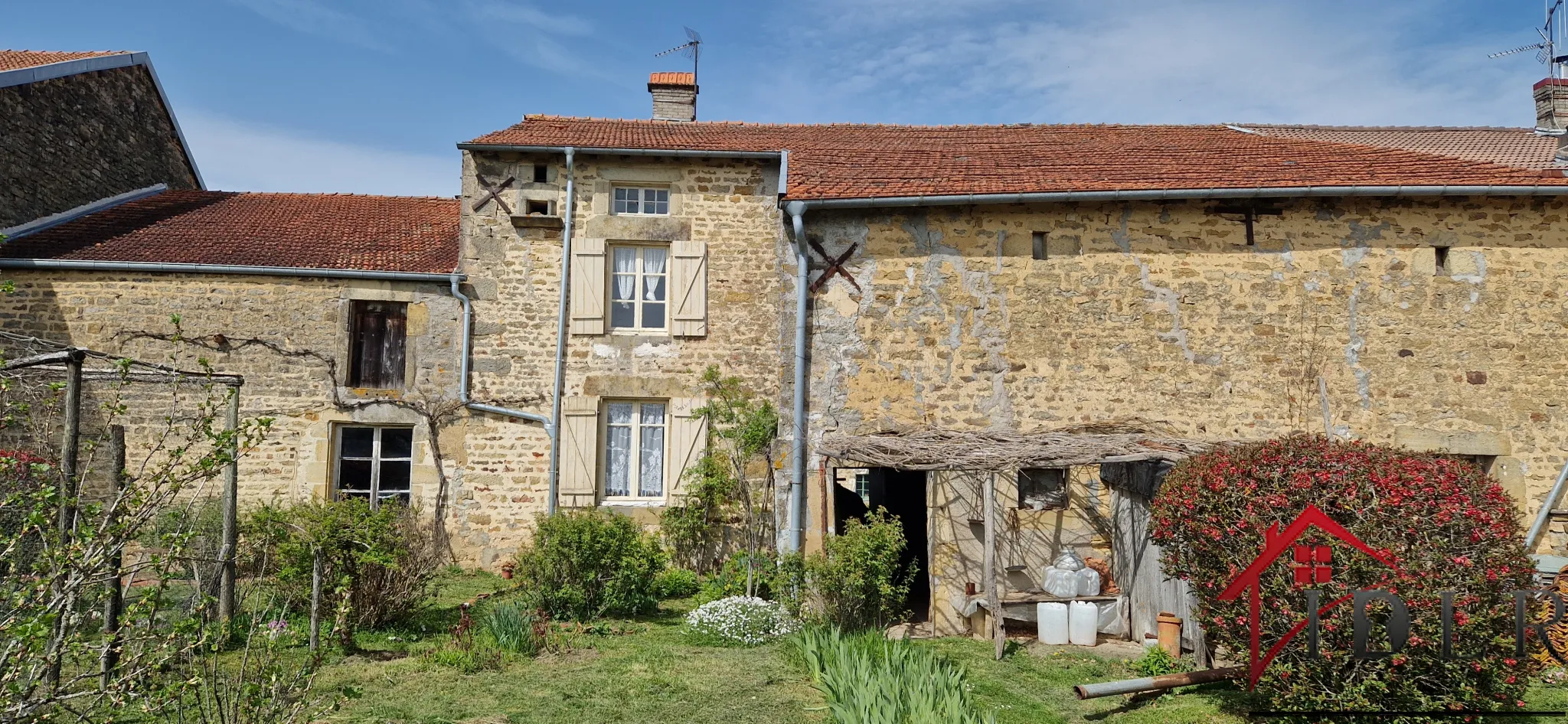 Maison de caractère de 1793 à Soyers - 100m2 - 55.000€ 