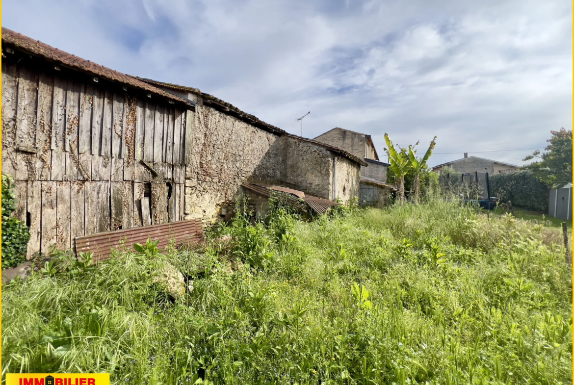 Bâtisse en pierre à transformer en habitation - LANDIRAS 