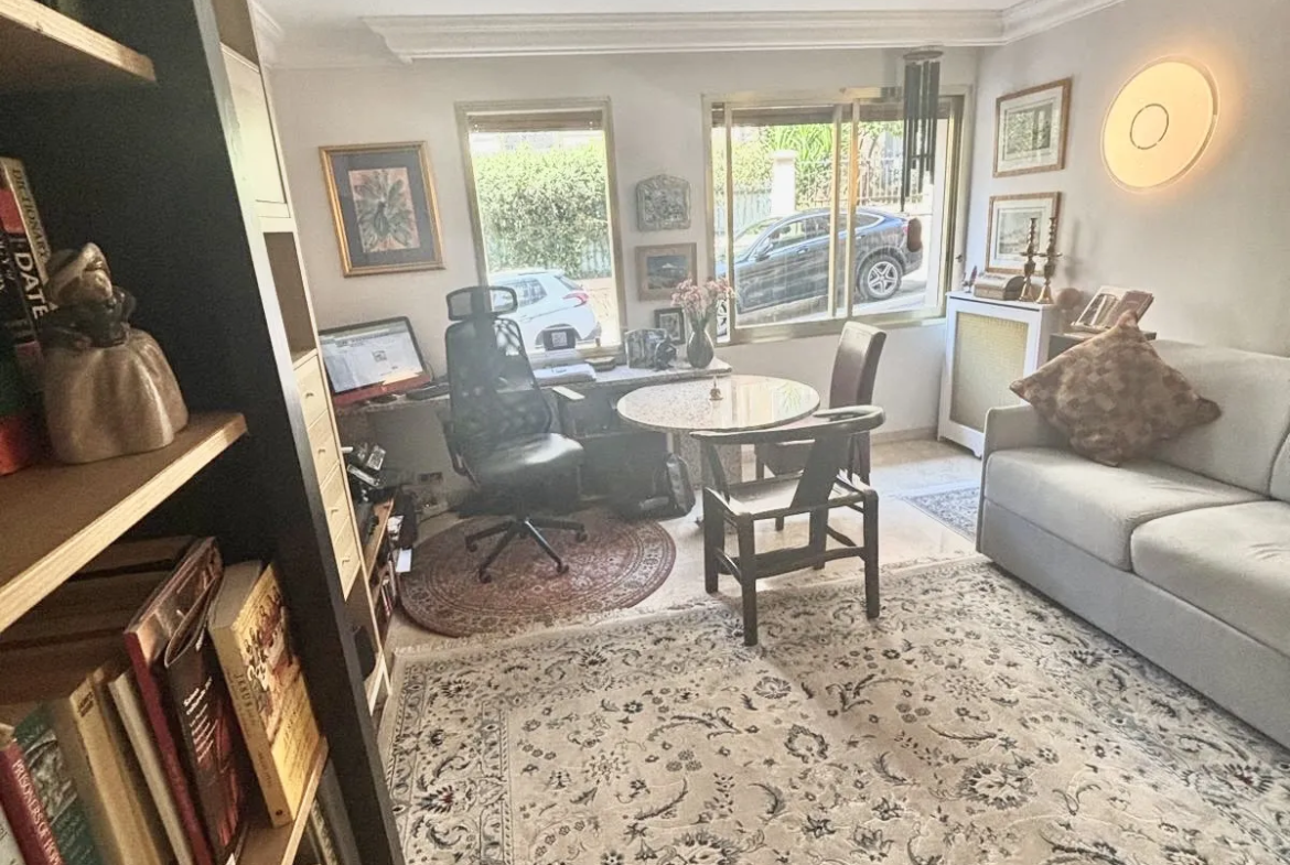 Charming 2-Room Apartment in Cannes Central Location 