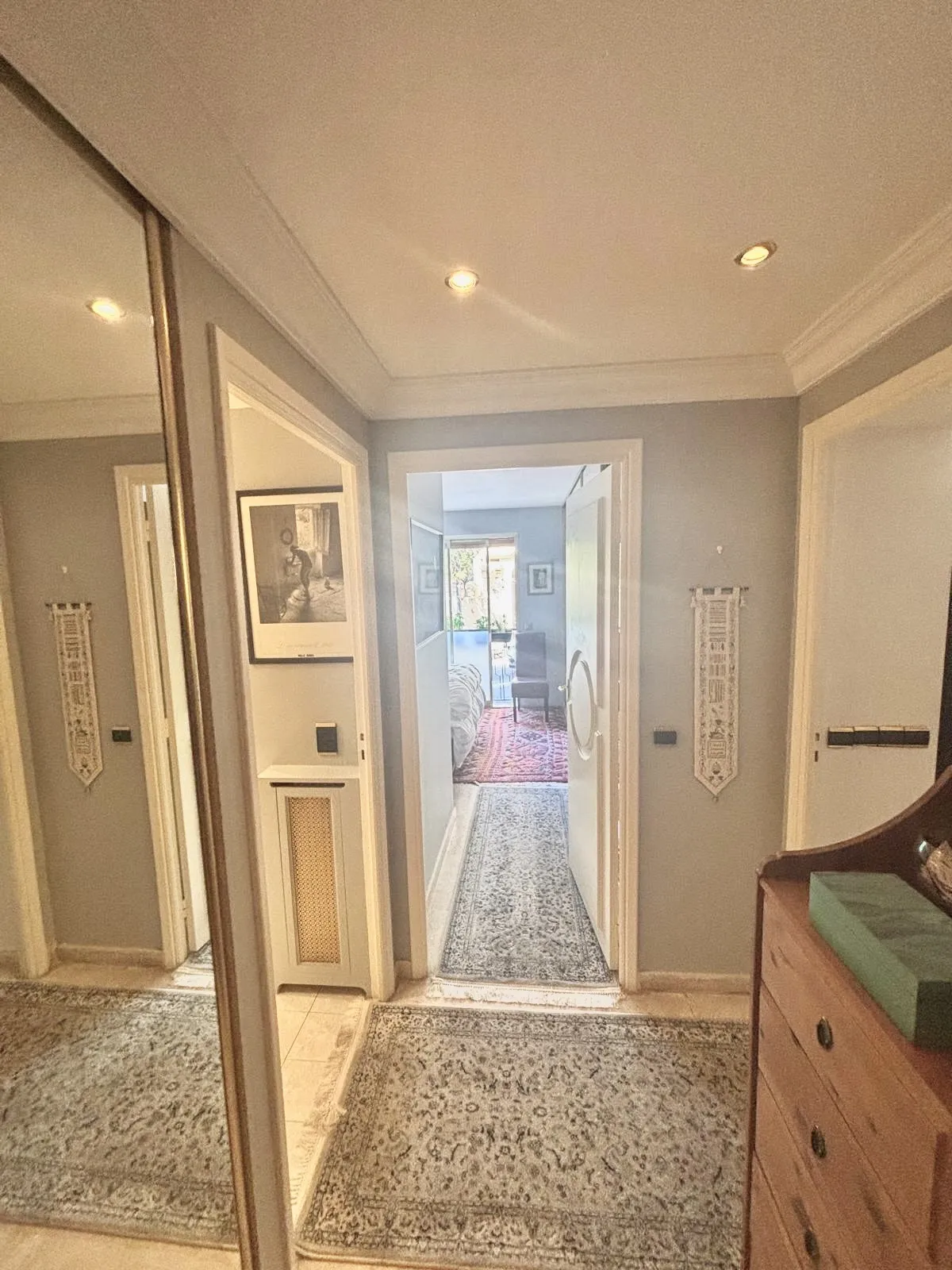 Charming 2-Room Apartment in Cannes Central Location 