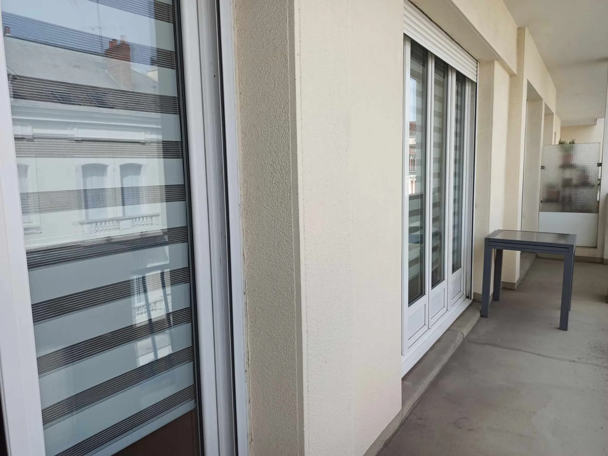 Appartement type 2 rénové avec balcon à Vichy 