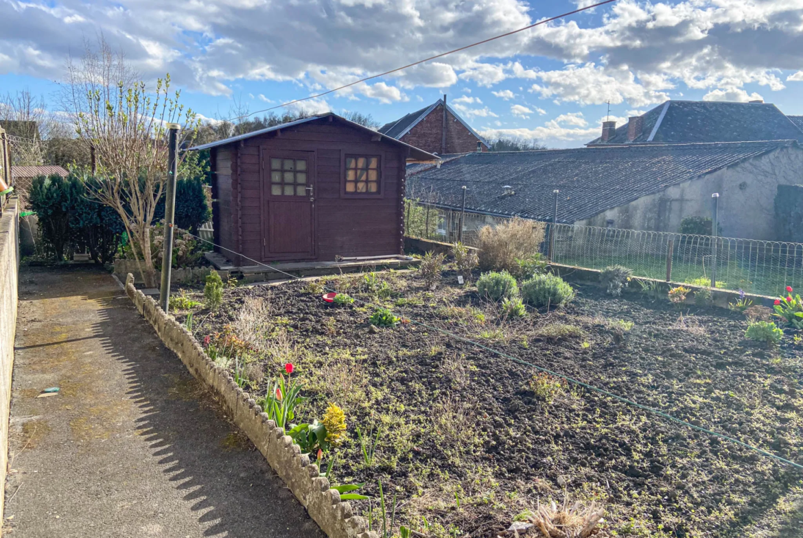 Maison semi-individuelle en brique avec 3 chambres à Boussois 