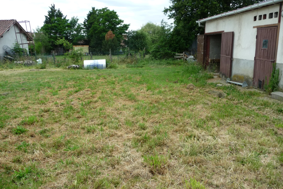 Maison 92m2, Terrain Constructible 3502m2 - SAINT ETIENNE LE MOLARD 