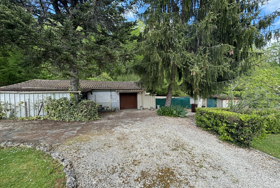 Jolie Maison des Années 70 à Chancelade 