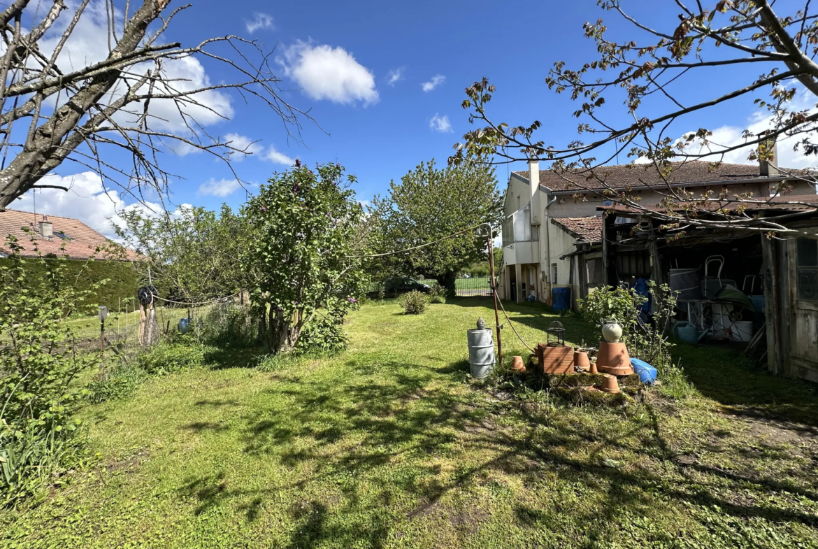 Lovely House for Renovation in Bellerive with Large Land 