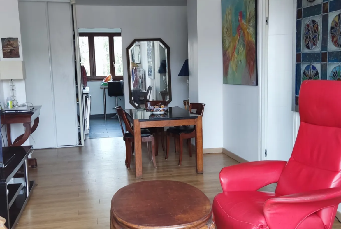 Appartement 4 pièces 74m2 à Le Thillay 