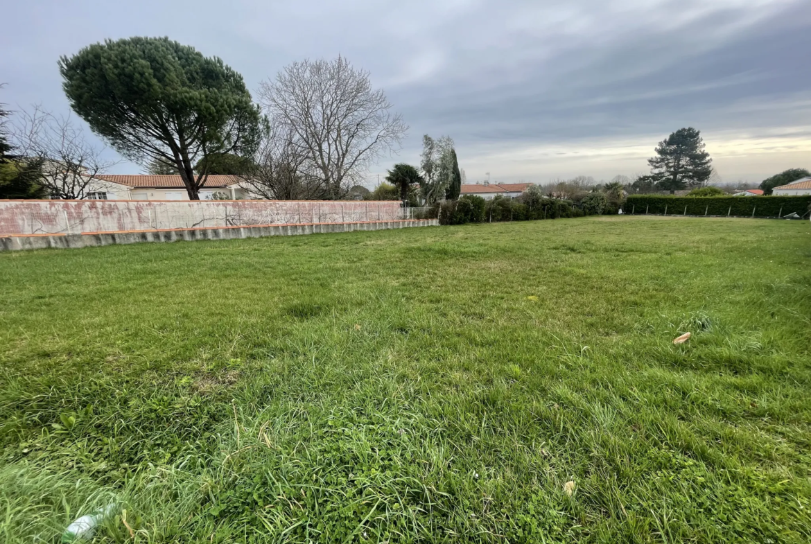 Terrain à Vendre à Meschers Sur Gironde 1000 m2 