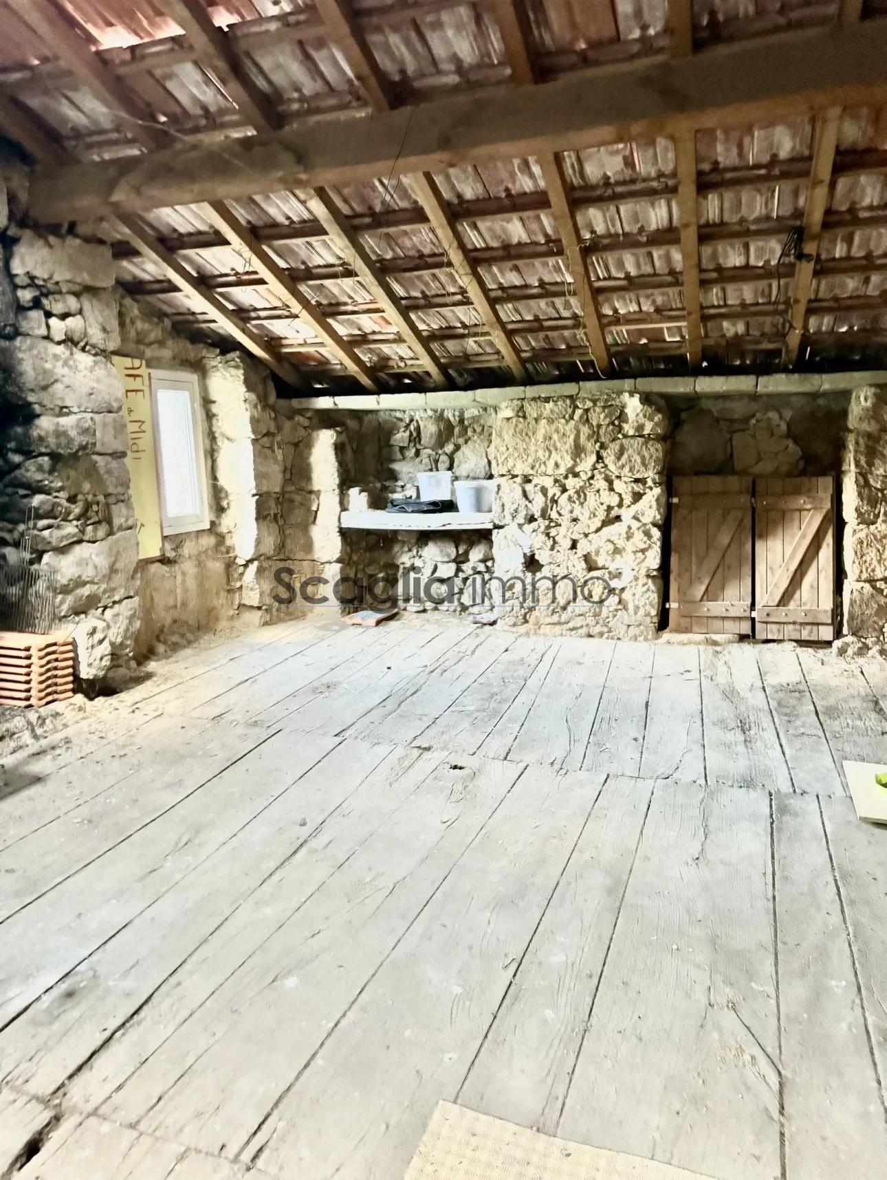 Maison de village en pierre à Marato avec vue dégagée 