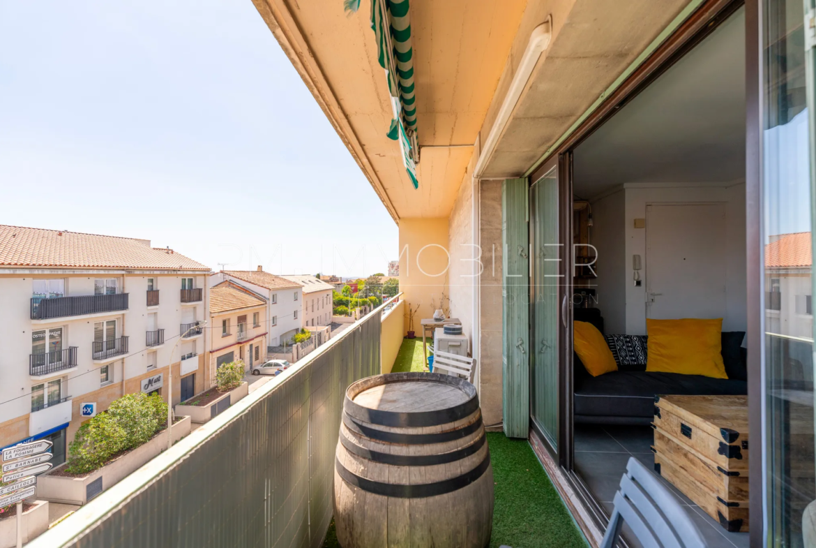 Appartement Lumineux 2 Chambres avec Terrasse à Beaumont, Marseille 