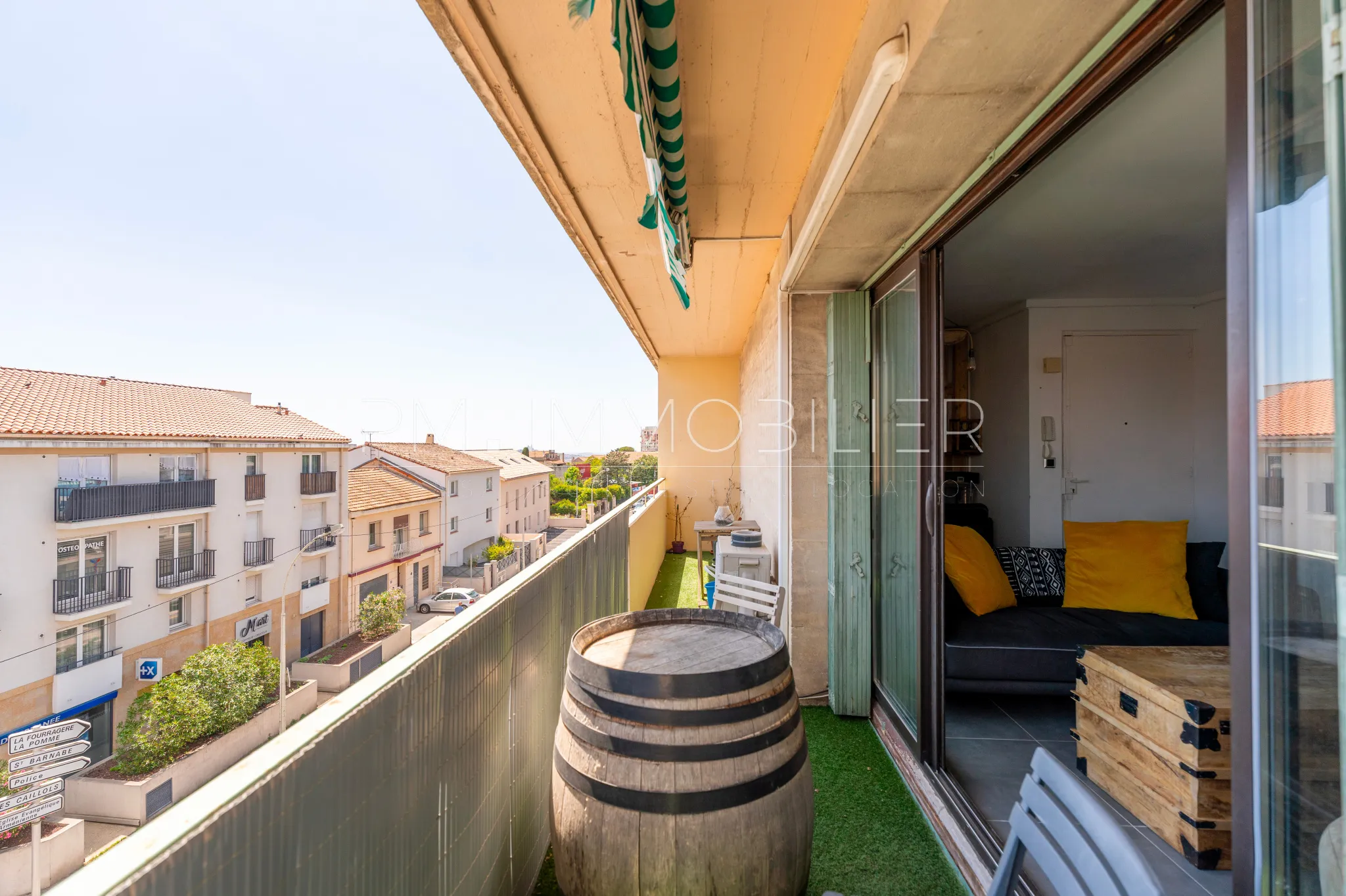 Appartement Lumineux 2 Chambres avec Terrasse à Beaumont, Marseille 