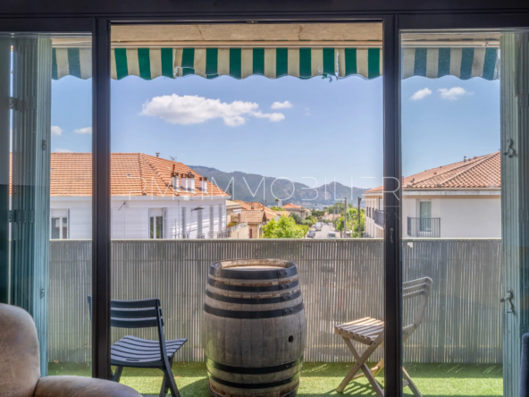 Appartement Lumineux 2 Chambres avec Terrasse à Beaumont, Marseille