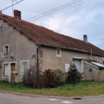 Ancienne ferme à rénover à Ouge - 70 m2 - 15 000 euros