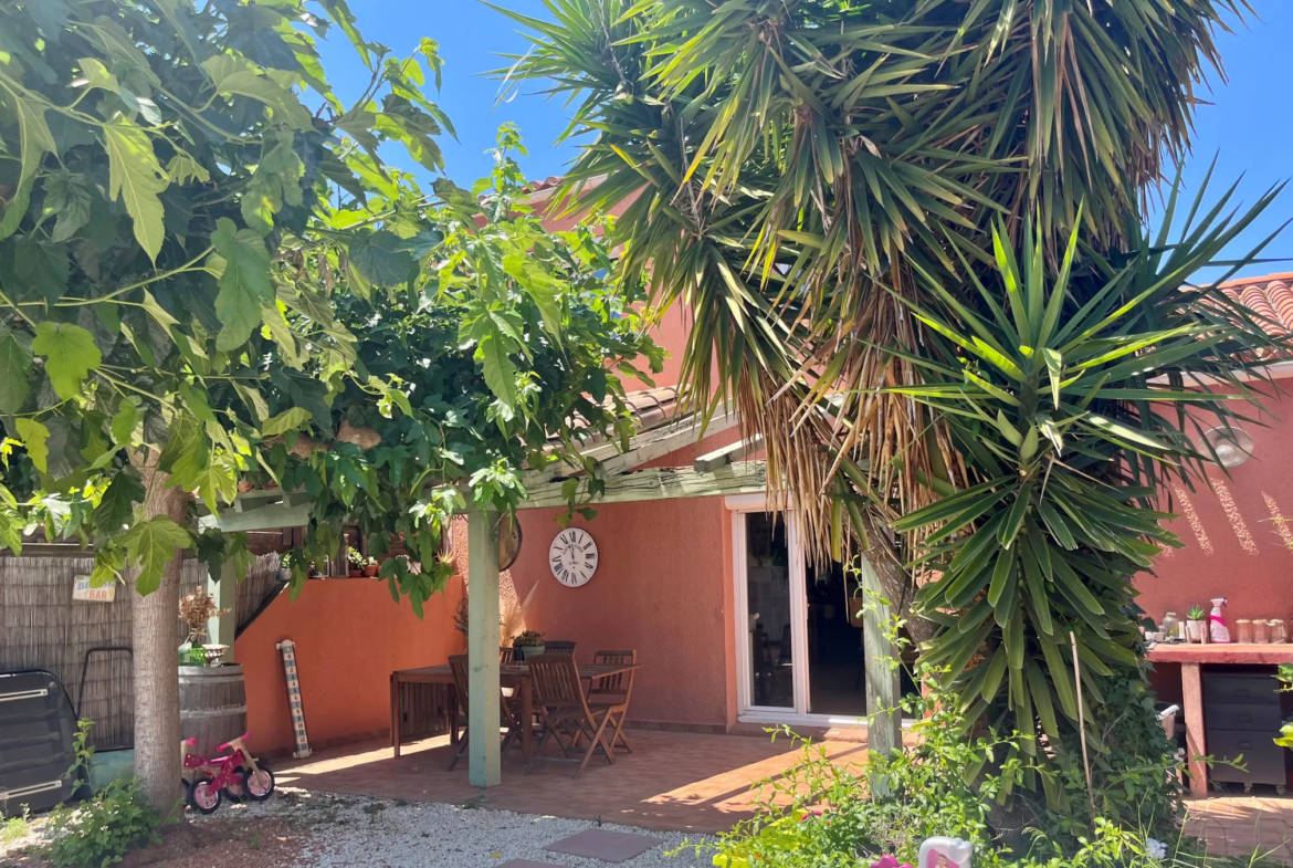 Charmante Maison avec Jardin et Garage à Villeneuve-De-La-Raho 