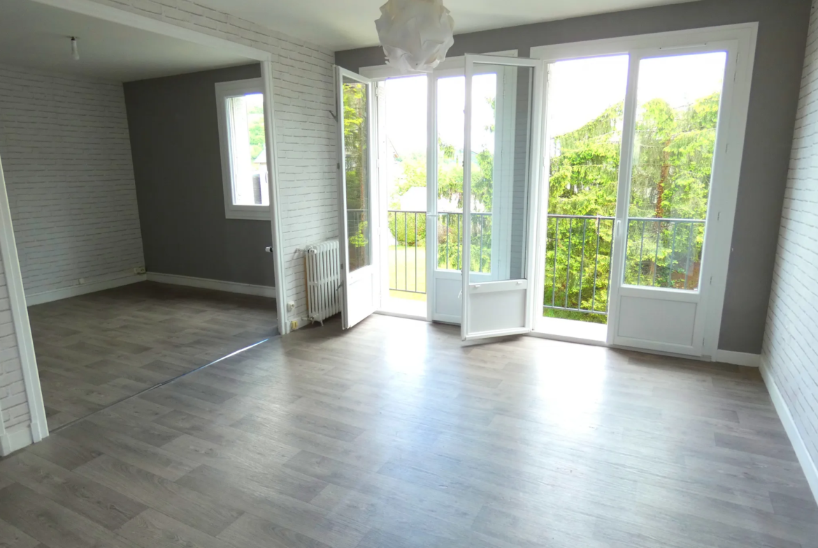 Appartement T3 avec Ascenseur et Jolie Vue Dégagée à Saint Joseph, Aurillac 