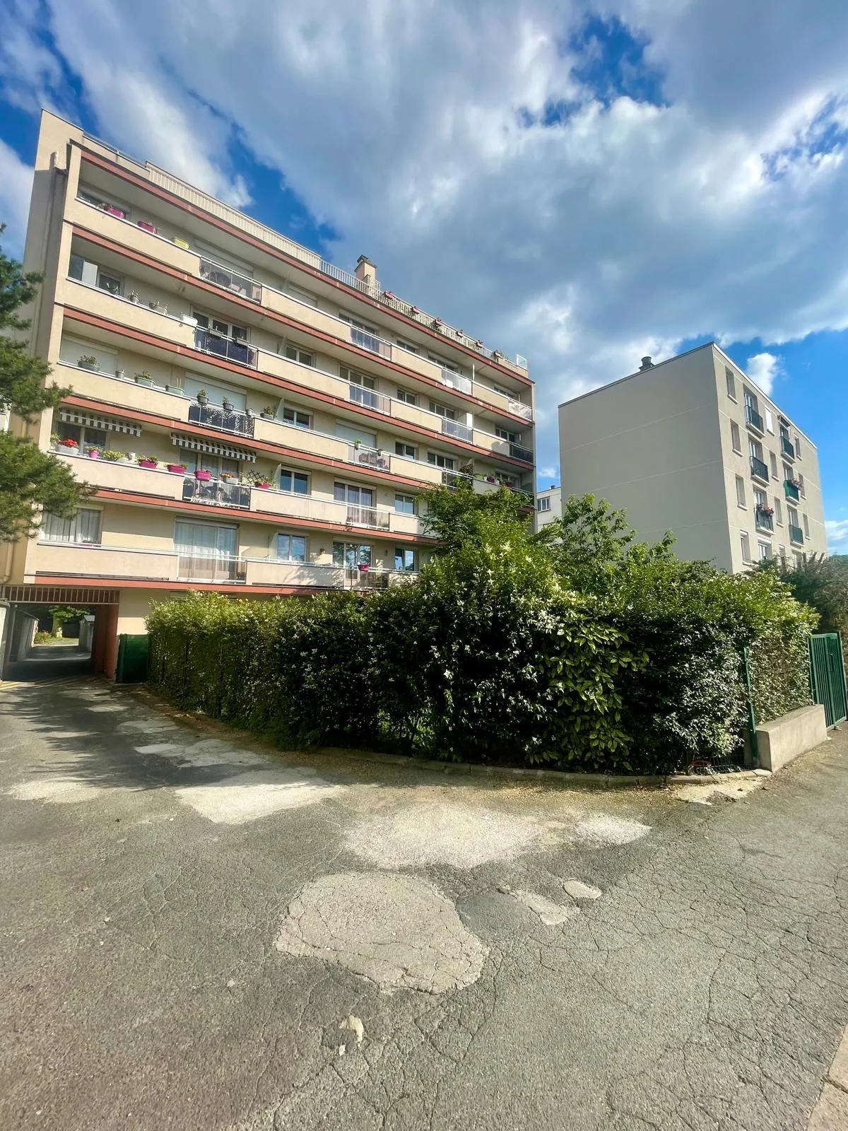 Appartement F2 à Livry Gargan (93190) 