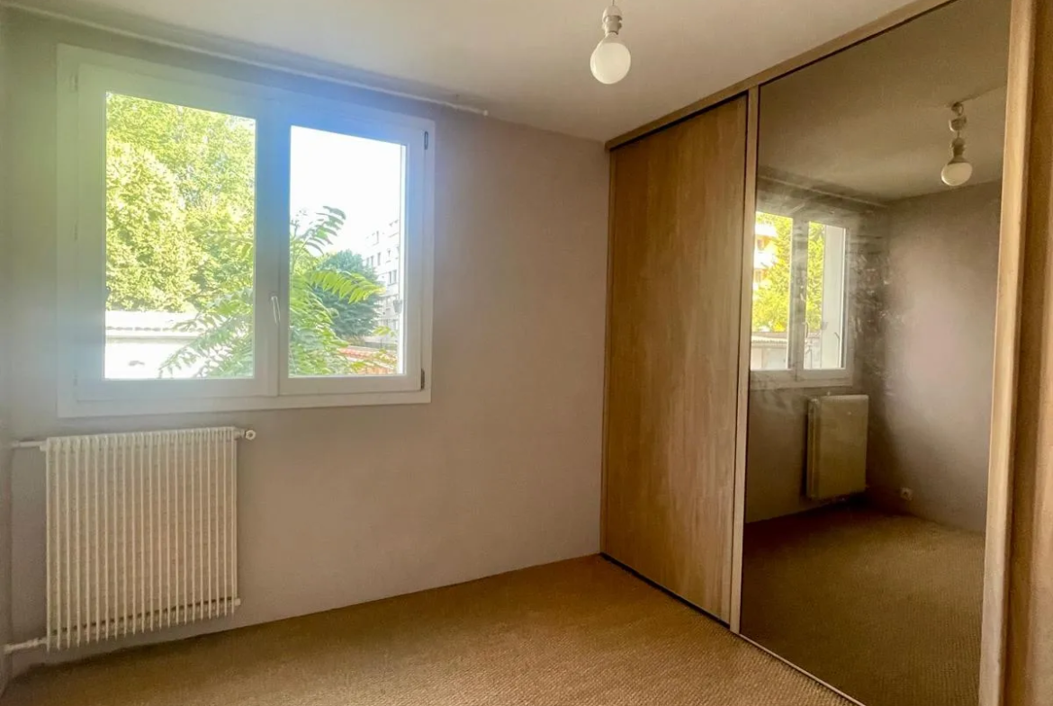 Appartement F2 à Livry Gargan (93190) 