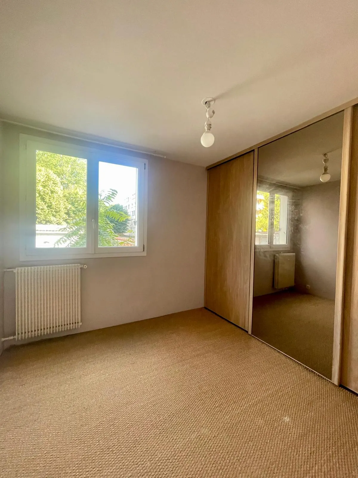 Appartement F2 à Livry Gargan (93190) 