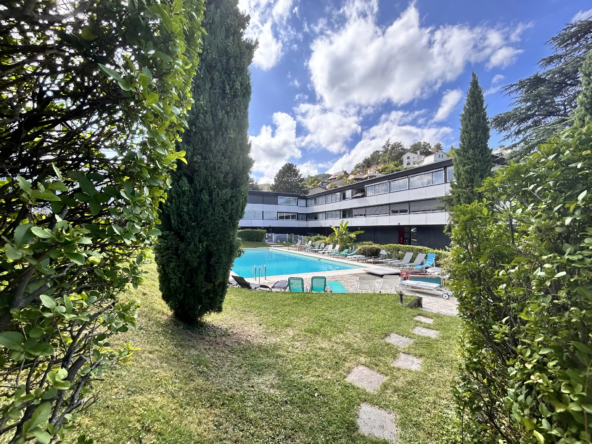 Appartement T4 de 77.88 m2 avec Piscine à Chamalieres