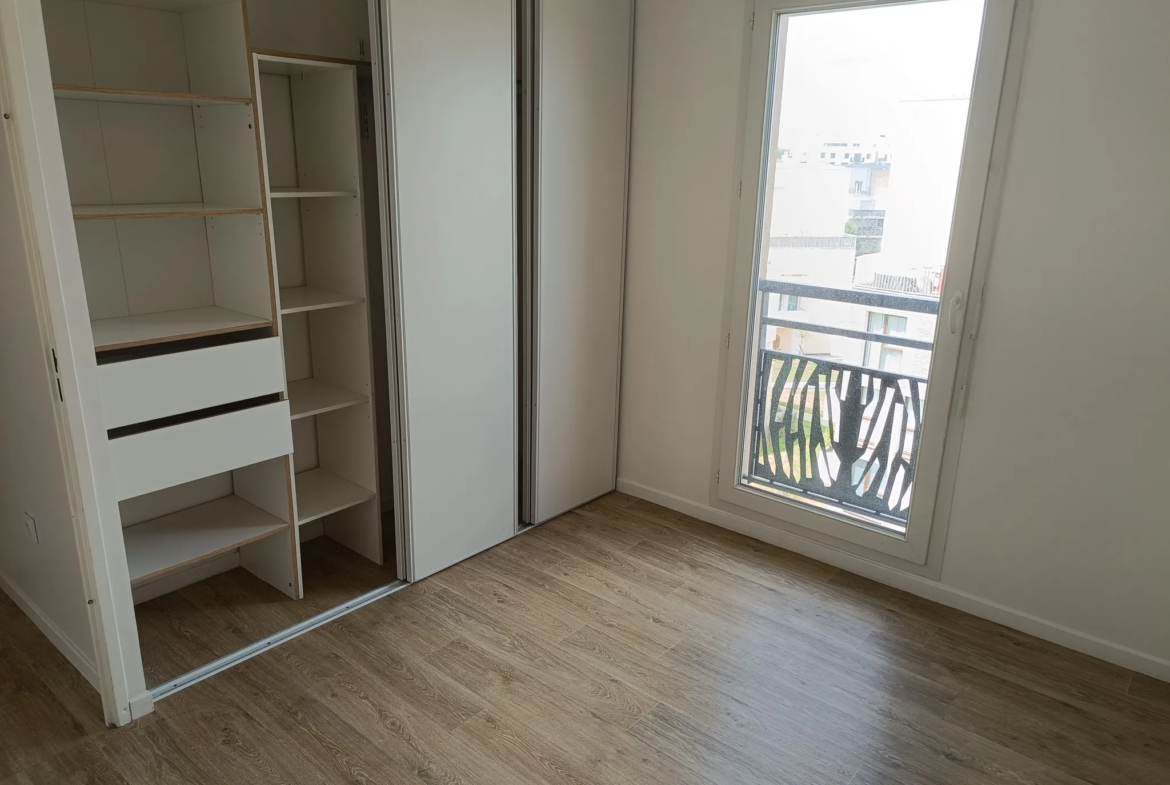 Appartement 72m2 avec terrasse dernier étage à Trappes 