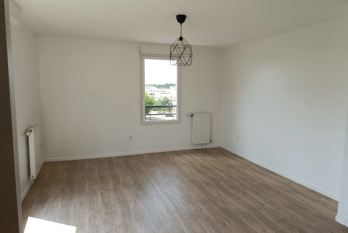 Appartement 72m2 avec terrasse dernier étage à Trappes 