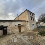 Maison en pierres avec dépendances et vaste jardin à Garat