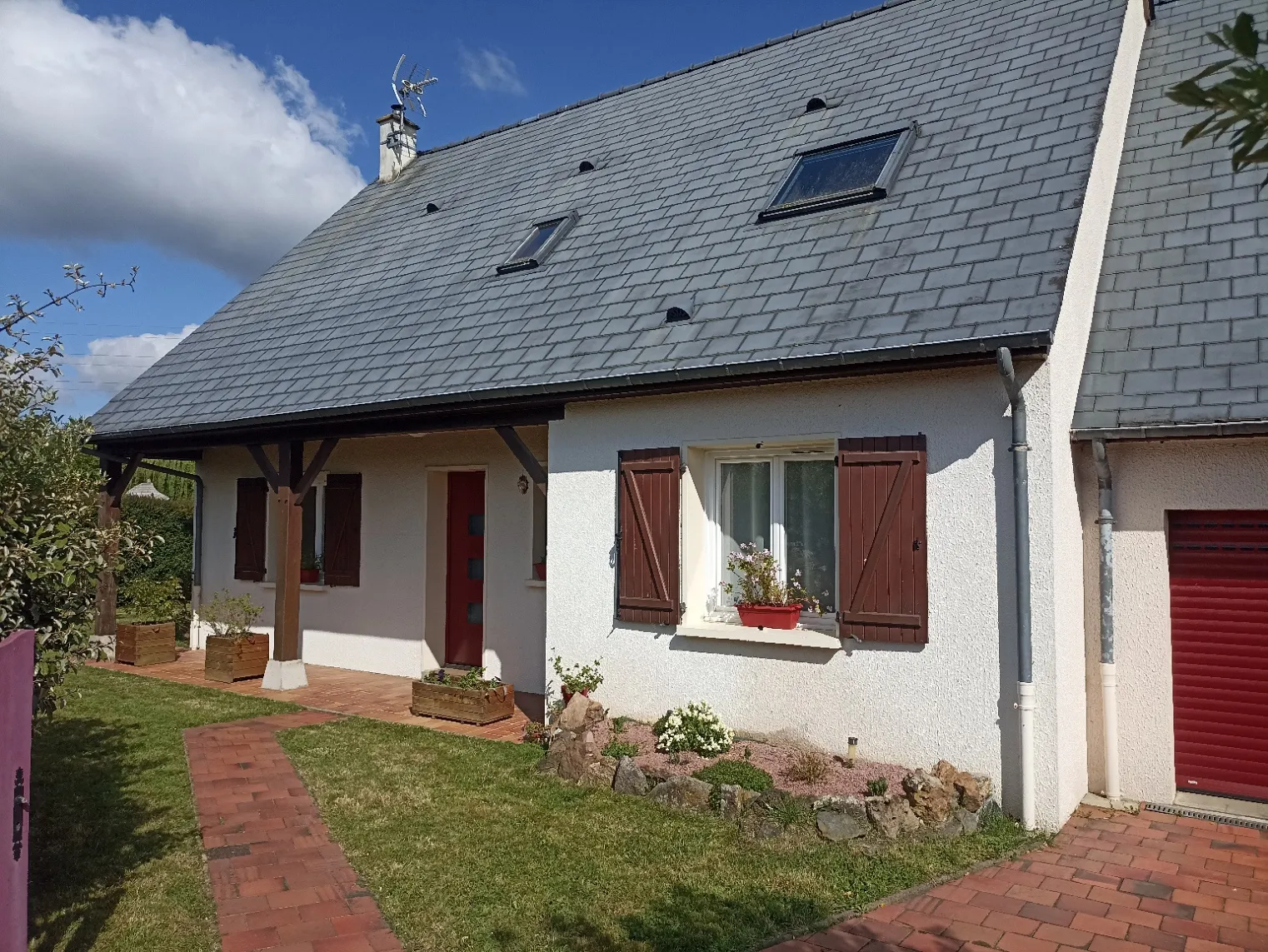 Maison Charmante à La Flèche - 5 Chambres - Jardin ensoleillé 