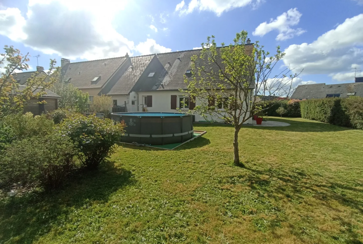 Maison Charmante à La Flèche - 5 Chambres - Jardin ensoleillé 