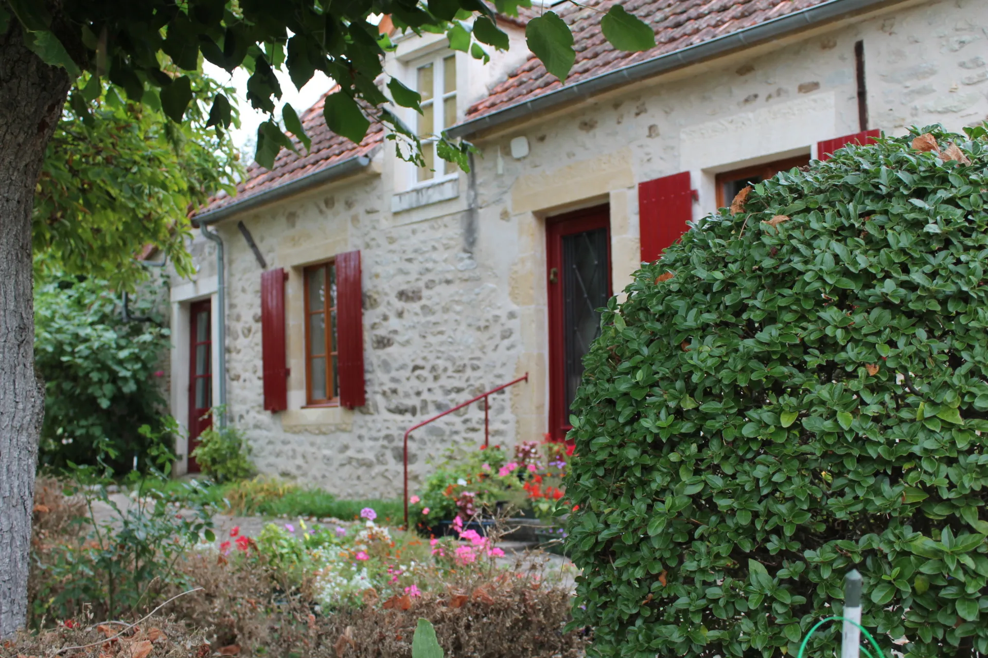 Fermette avec 2 Maisons et Gîte à Vicq exemplet 