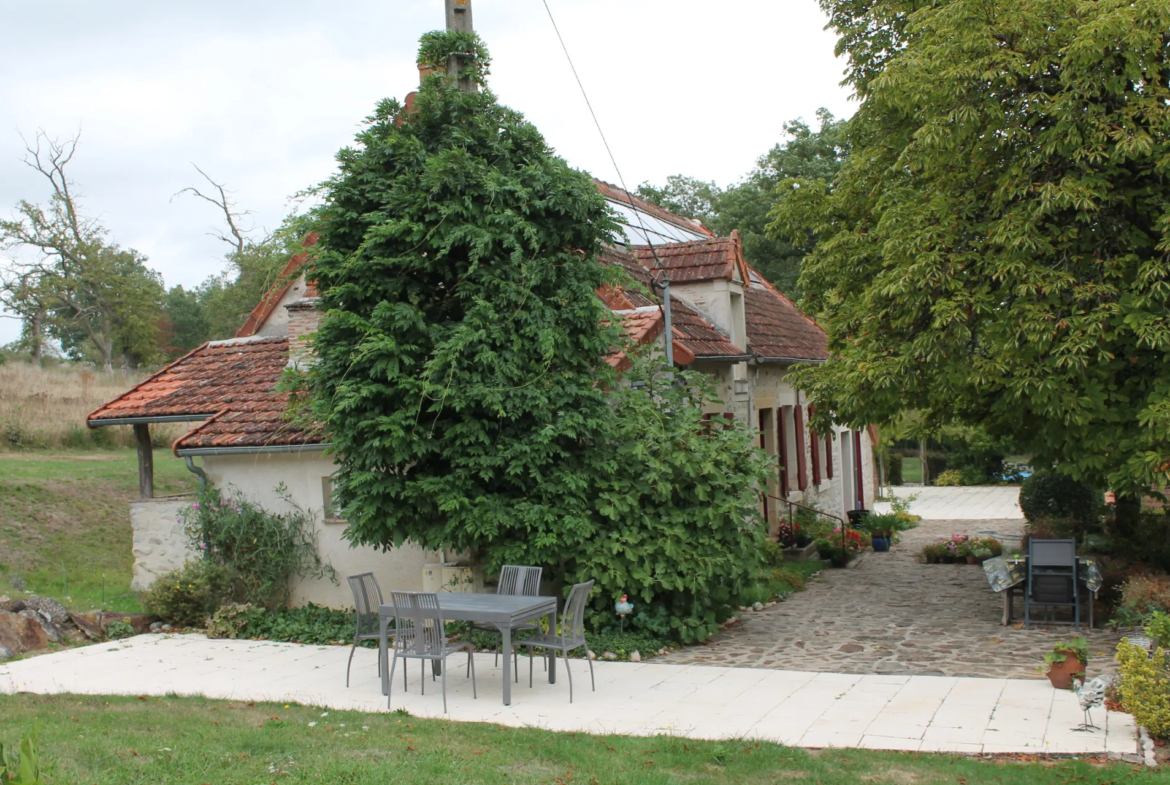 Fermette à Vicq - Exemplet avec 2 Maisons et Gîte 