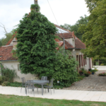 Fermette avec 2 Maisons et Gîte à Vicq exemplet