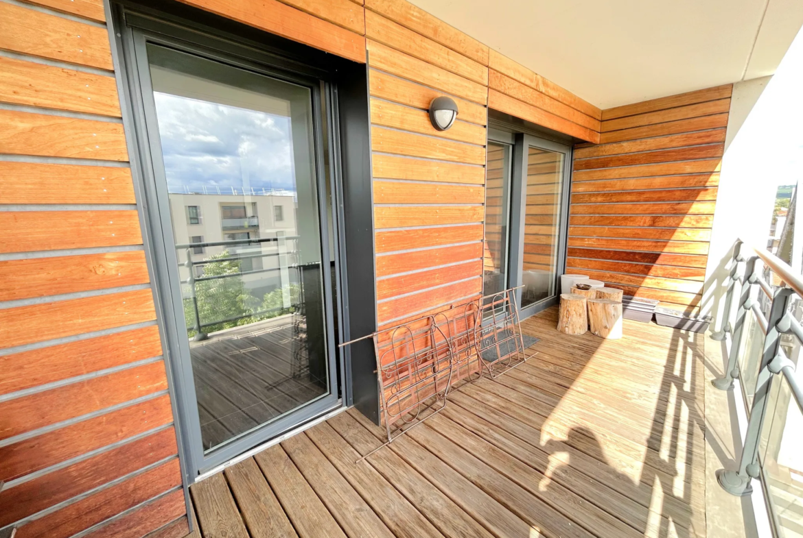 Appartement Moderne F3 avec Terrasse et Garage Double à Veauche 