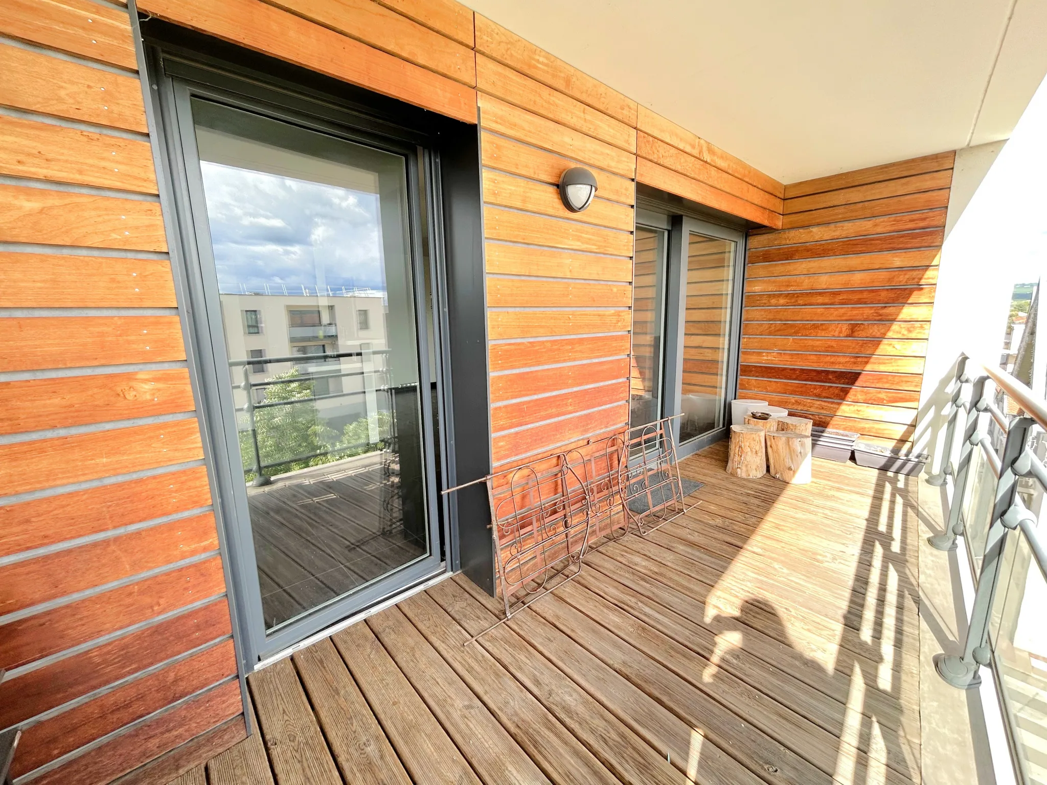 Appartement Moderne F3 avec Terrasse et Garage Double à Veauche 