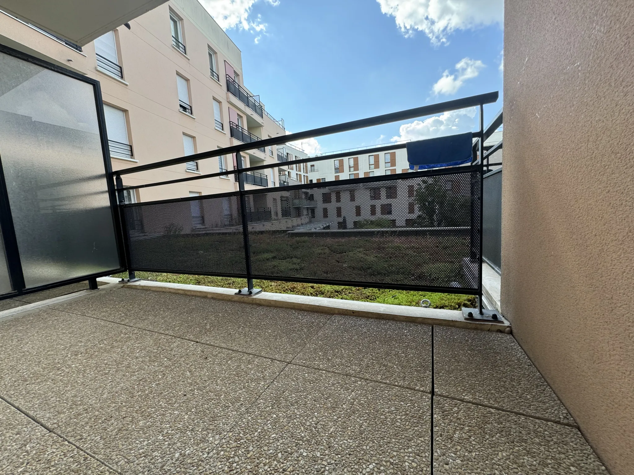 Appartement 2 pièces avec balcon/terrasse à Cergy 