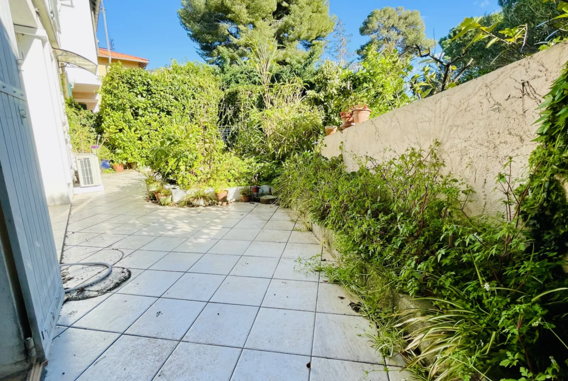 Appartement 2 pièces à Cannes avec terrasse exposée au Sud 