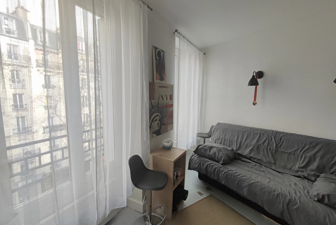 Studio lumineux de 17m2 à Paris 