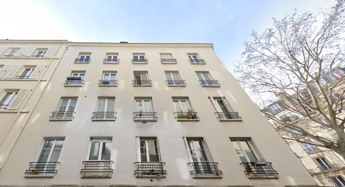 Studio lumineux de 17m2 à Paris 