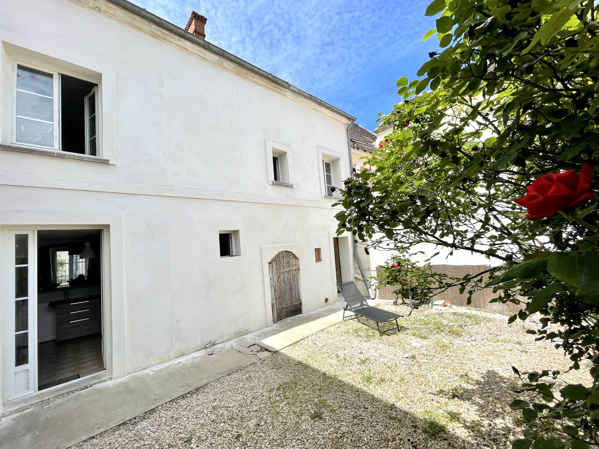 Maison de Ville à Nanteuil-lès-Meaux - Charme et Volumes Généreux 