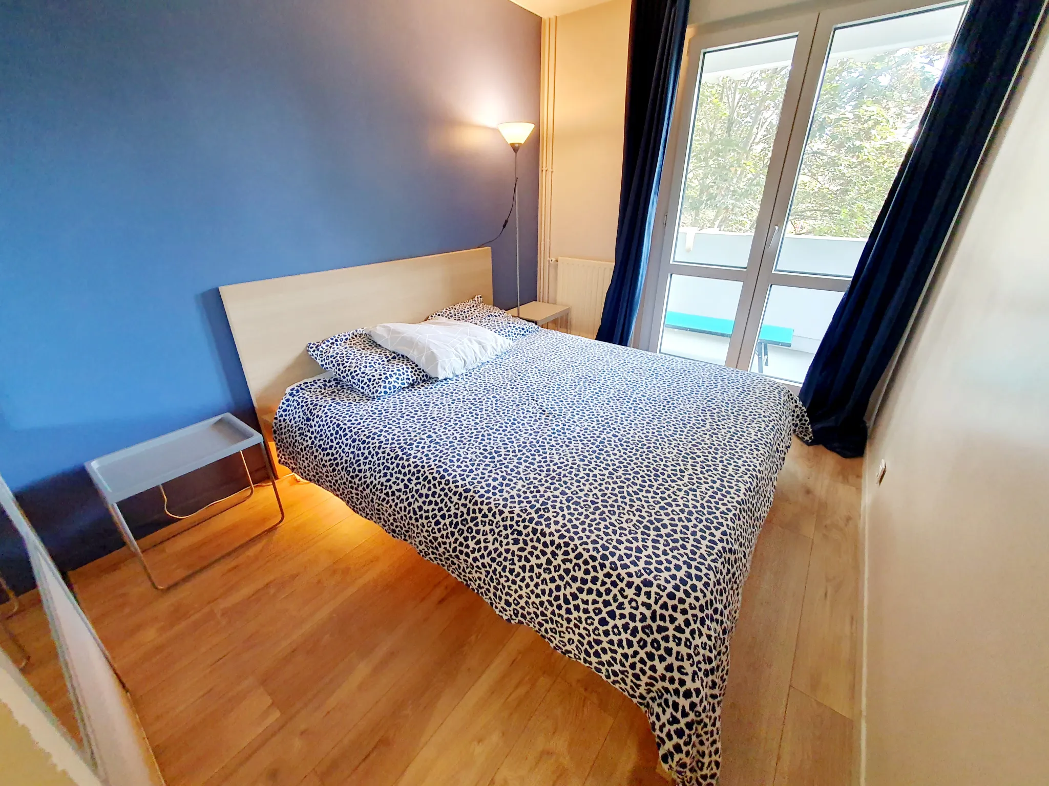 Appartement de 2 pièces de 49m2 refait à neuf avec balcon traversant 